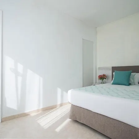 Lloret Santa Rosa By Pierre & 4* يوريت دي مار