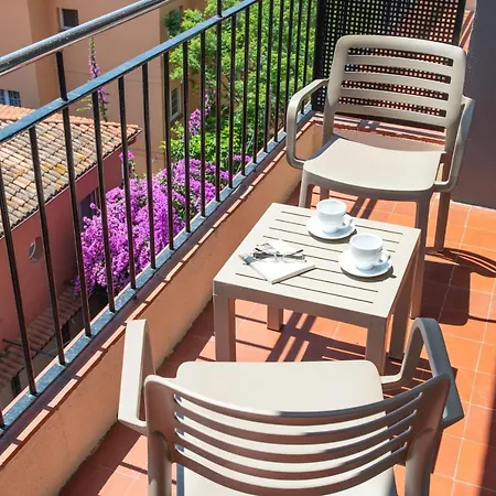 Lloret Santa Rosa By Pierre & 4* يوريت دي مار