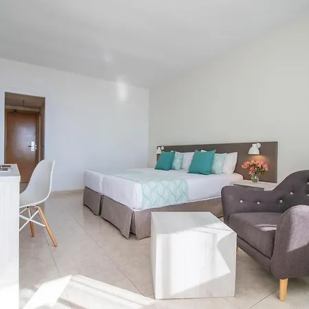 Lloret Santa Rosa By Pierre & 4* يوريت دي مار
