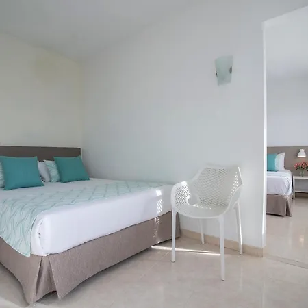 Lloret Santa Rosa By Pierre & 4* يوريت دي مار