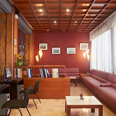 Lloret Santa Rosa By Pierre & 4* يوريت دي مار
