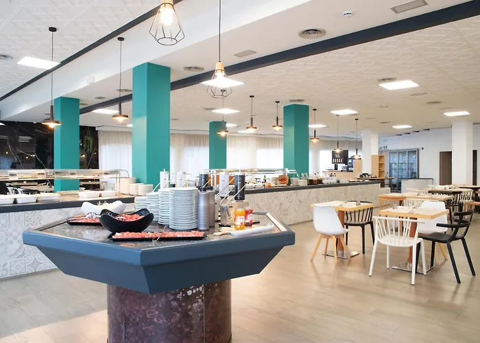 Lloret Santa Rosa By Pierre & Szálloda